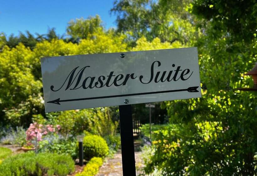 اتاق لوکس با تخت بزرگ, Tanglewood House, Sheffield Tasmania