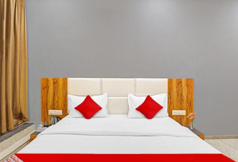 اتاق کلاسیک سه تخته, Collection O Hotel Dumas Rooms & Restaurant