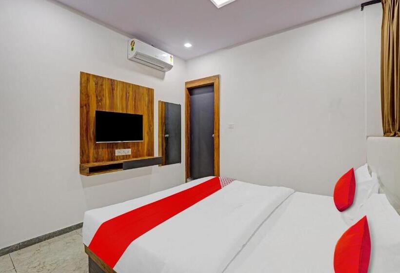 اتاق کلاسیک سه تخته, Collection O Hotel Dumas Rooms & Restaurant