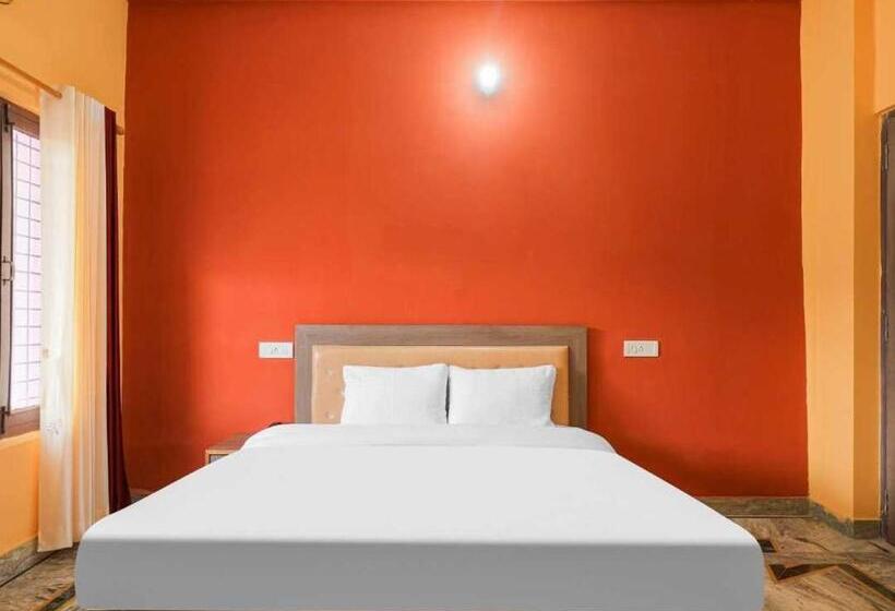 اتاق کلاسیک سه تخته, Collection O Hotel Midnight