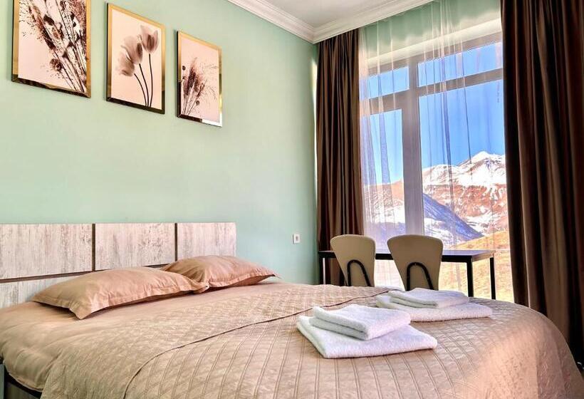 اتاق استاندارد با بالکن, Dandelion Hotel Gudauri