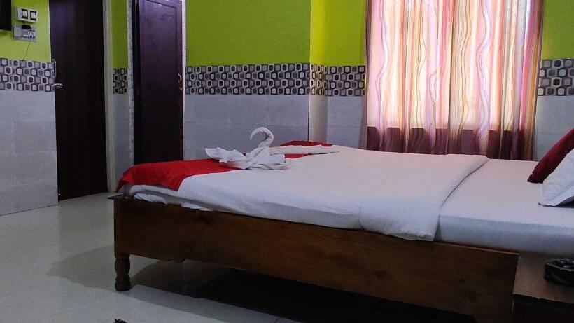 اتاق کلاسیک سه تخته, Oyo Flagship 81090 Pragati Beach Resort