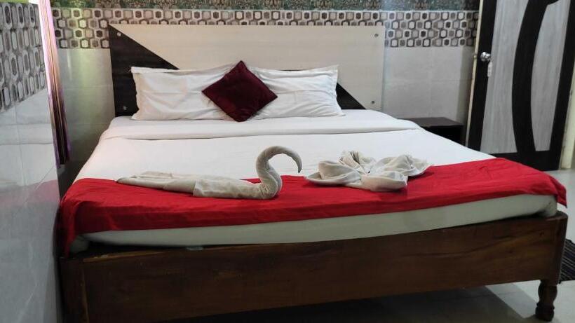 اتاق کلاسیک سه تخته, Oyo Flagship 81090 Pragati Beach Resort