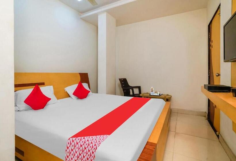 اتاق کلاسیک سه تخته, Oyo Flagship 81135 Sri Mahadeva Grand Ac Residency