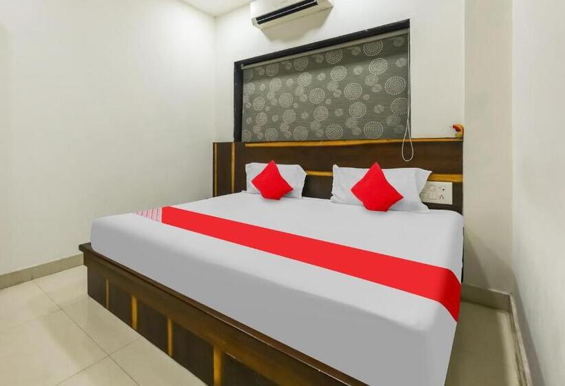 اتاق کلاسیک سه تخته, Oyo Flagship 81135 Sri Mahadeva Grand Ac Residency