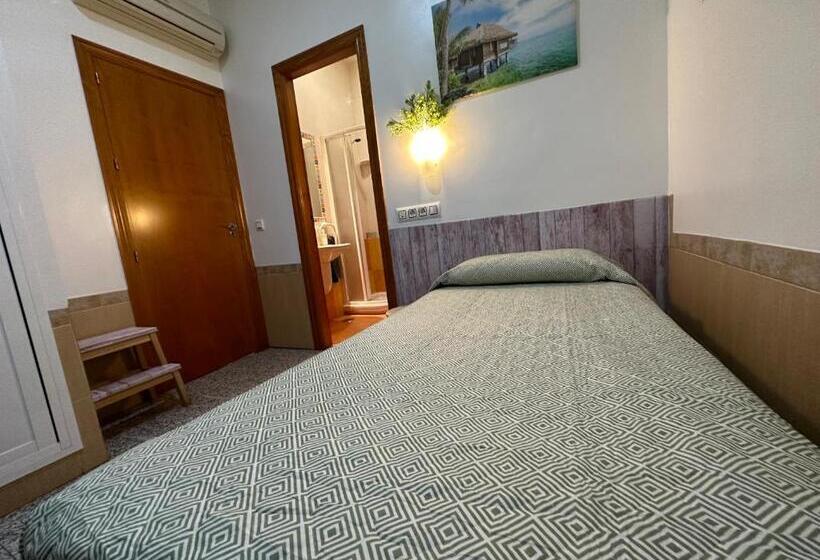 اتاق استاندارد یک نفره, Aire De Los Alcores Hostal