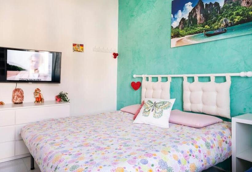 اتاق استاندارد با سرویس بهداشتی مشترک, Casa Zuccherino