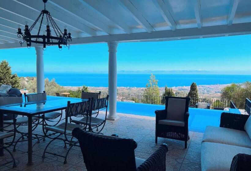 디럭스 룸 킹사이즈 침대, Villa Pureza