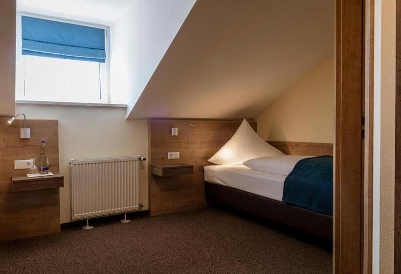 اتاق استاندارد, Gasthof Hotel Drei Tannen Altdorf