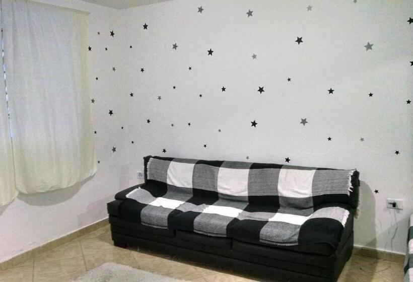 اتاق استاندارد چهارنفره با سرویس بهداشتی مشترک, Hostel Casa 6