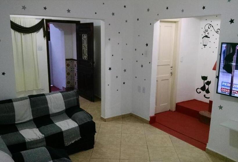 اتاق استاندارد چهارنفره با سرویس بهداشتی مشترک, Hostel Casa 6
