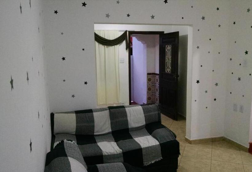 اتاق استاندارد چهارنفره با سرویس بهداشتی مشترک, Hostel Casa 6