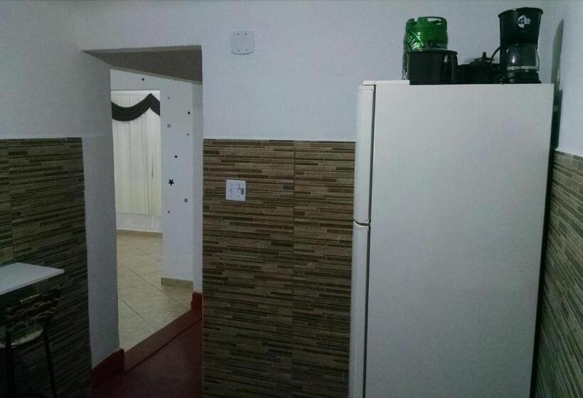 اتاق استاندارد چهارنفره با سرویس بهداشتی مشترک, Hostel Casa 6