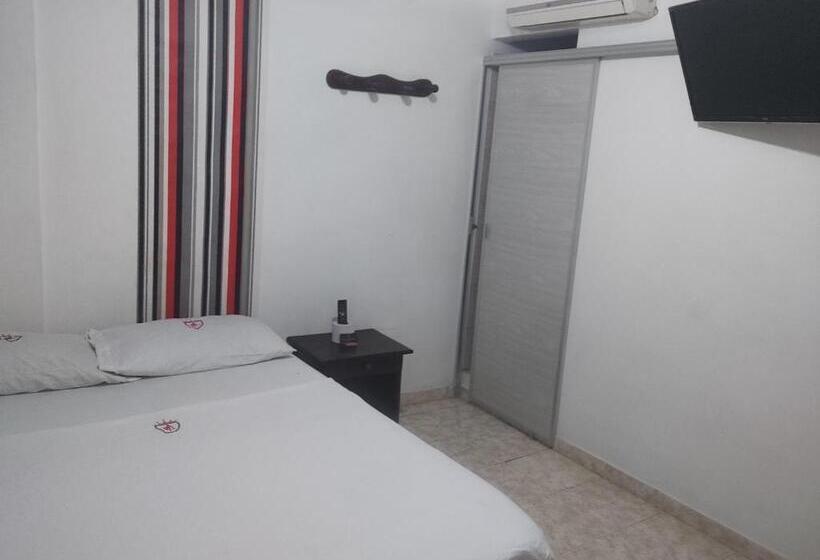 اتاق استاندارد, Astor Plaza