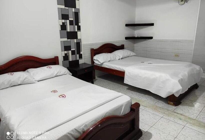 اتاق استاندارد, Astor Plaza