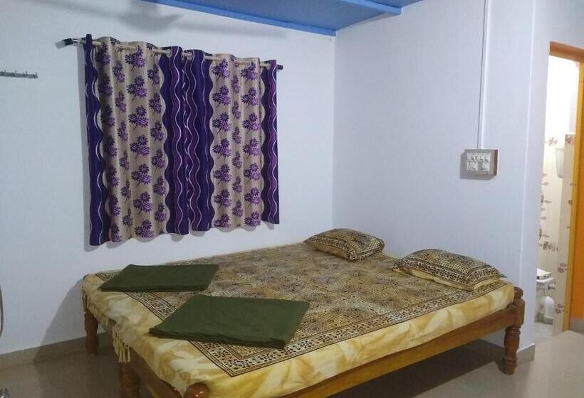 اتاق استاندارد با بالکن, Gundappa Cafe Gokarna Kudle Beach
