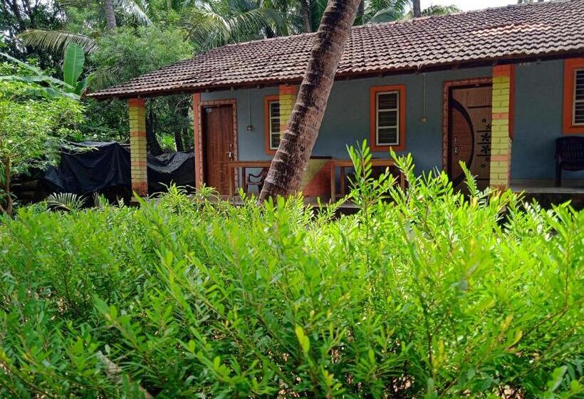 اتاق اکونومی, Gundappa Cafe Gokarna Kudle Beach