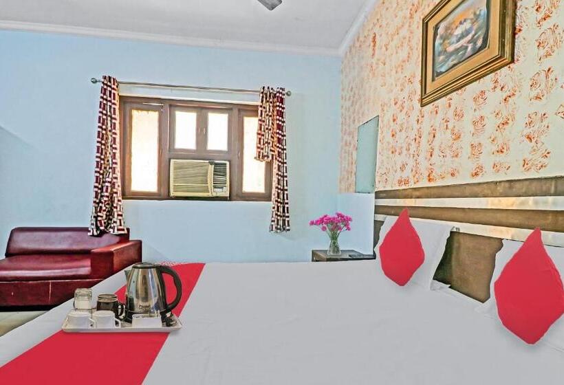 اتاق کلاسیک سه تخته, Oyo Hotel Sp