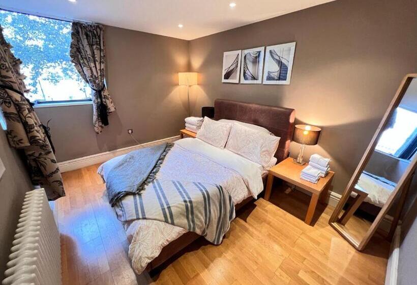 1 Bedroom Apartment Lake View, River Thames View Entire Apartment Next To Tate Modern And St Paul Cathedral