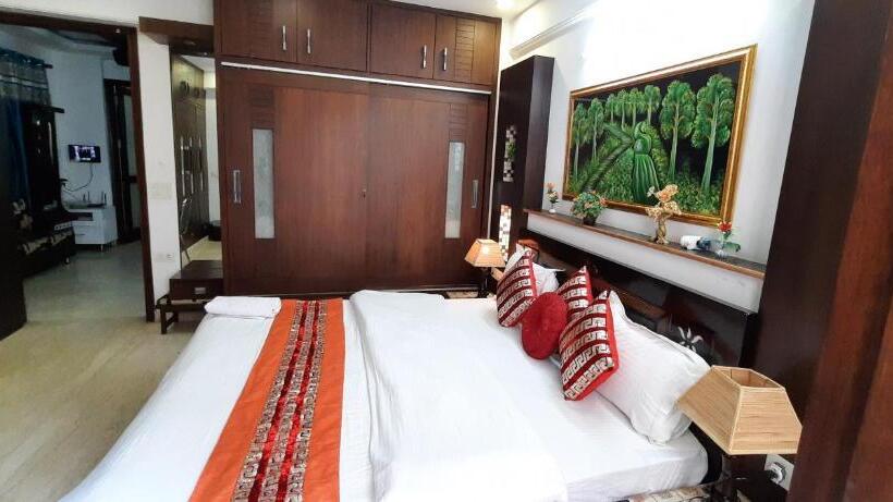اتاق لوکس با بالکن, Sunrise B&b