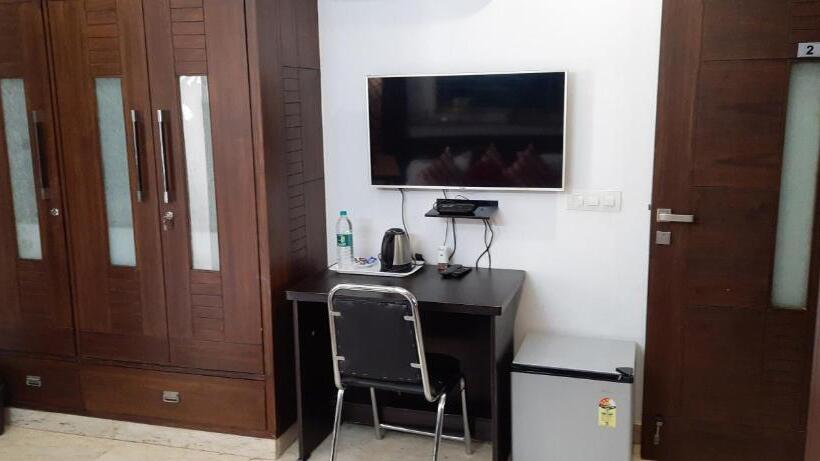 اتاق لوکس با بالکن, Sunrise B&b