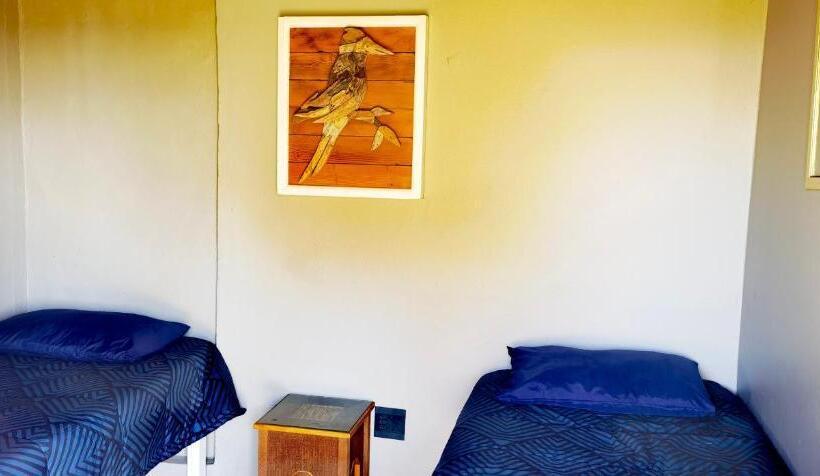 اتاق استاندارد با سرویس بهداشتی مشترک, Moonsong Accommodation & Camping