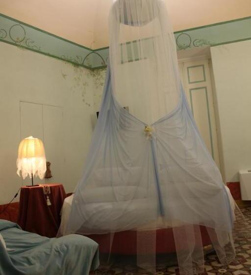 سوییت جونیور, Locus Amoenus Luxury Rooms