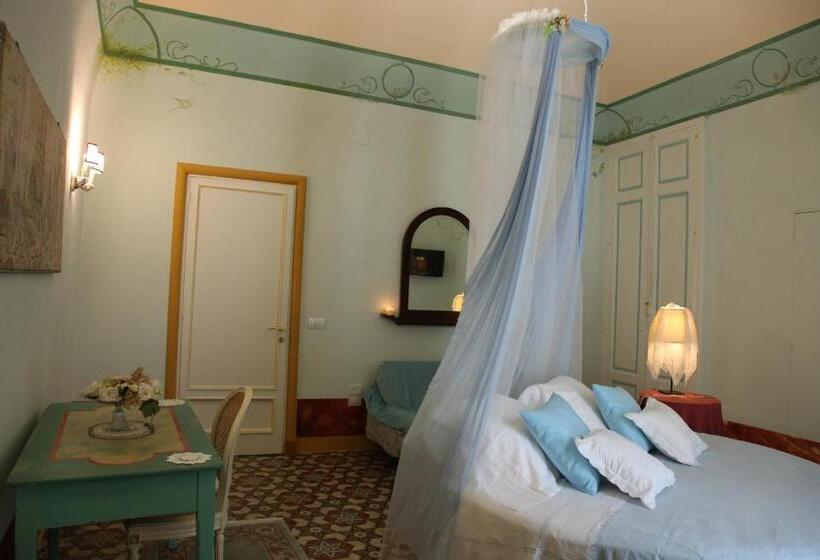 سوییت جونیور, Locus Amoenus Luxury Rooms