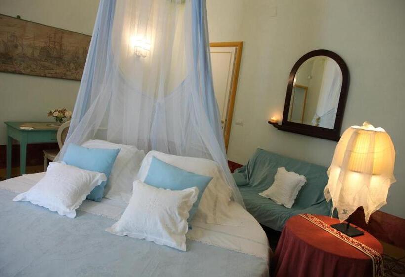 سوییت جونیور, Locus Amoenus Luxury Rooms