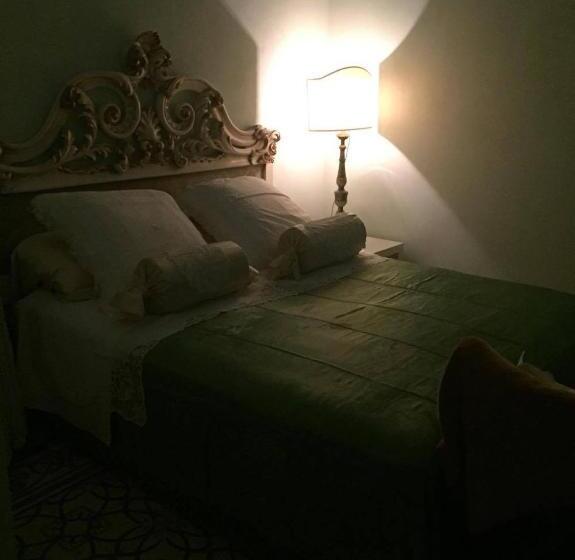 اتاق لوکس, Locus Amoenus Luxury Rooms