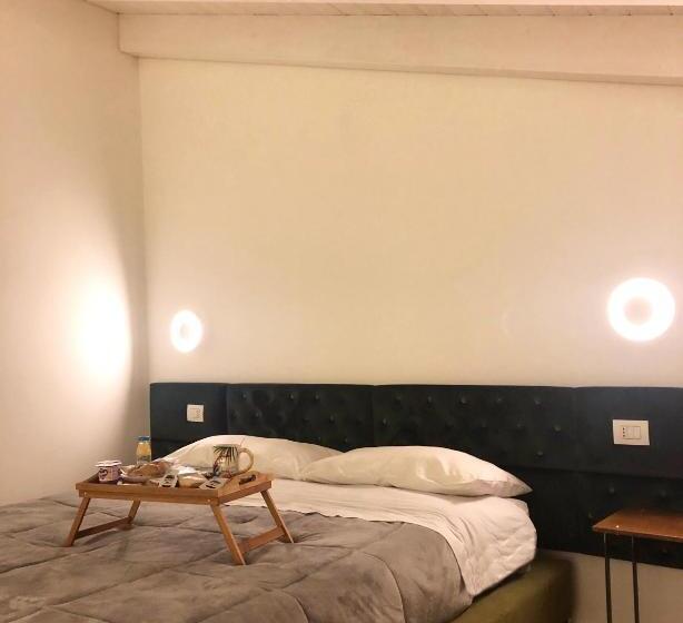 اتاق استاندارد با تخت بزرگ, Suite61