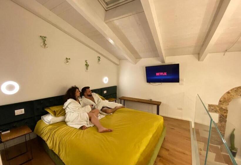 اتاق لوکس, Suite61
