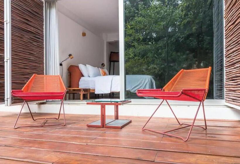 استودیوی لوکس, Casa De Piedra Tulum