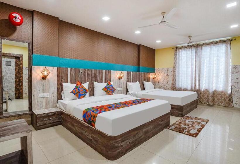 سوییت, Fabhotel Rs Residency