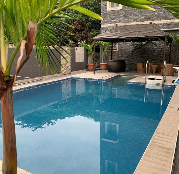 سوئیت 2 خوابه, Fengshui Residence
