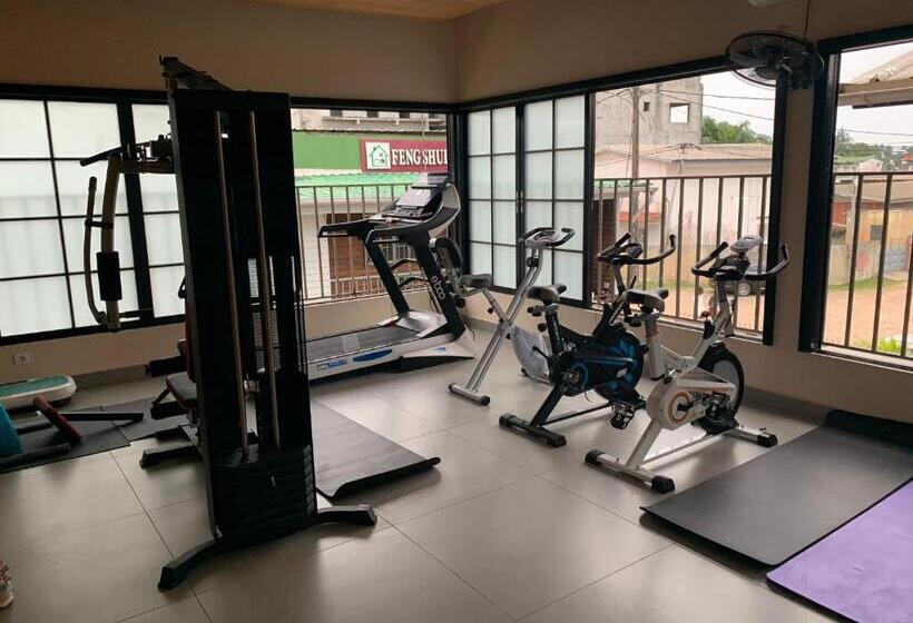 استودیو استاندارد با چشم‌انداز باغ, Fengshui Residence