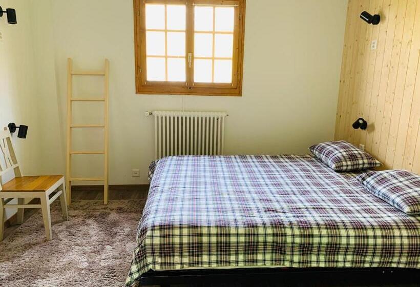 اتاق استاندارد, Freeride Hostel & Bar