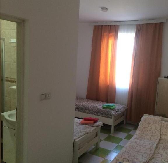 اتاق استاندارد, Hostel Arijana