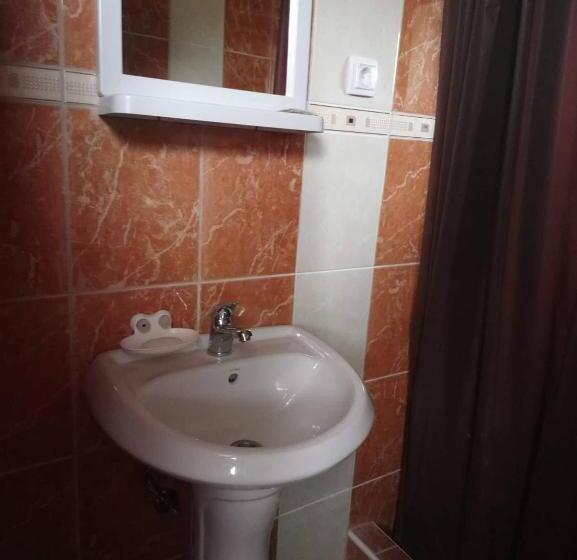 اتاق استاندارد یک نفره, Hostel Arijana