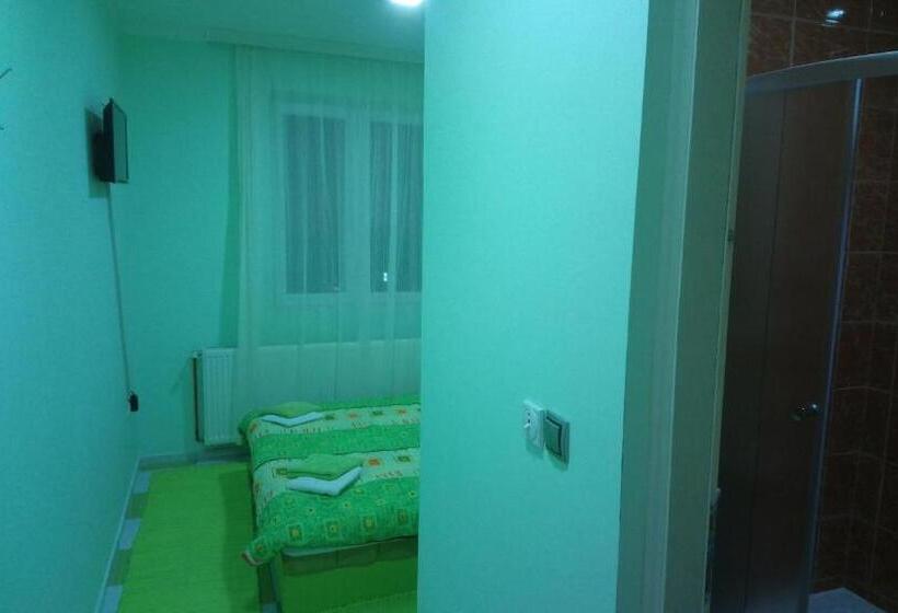 اتاق استاندارد, Hostel Arijana