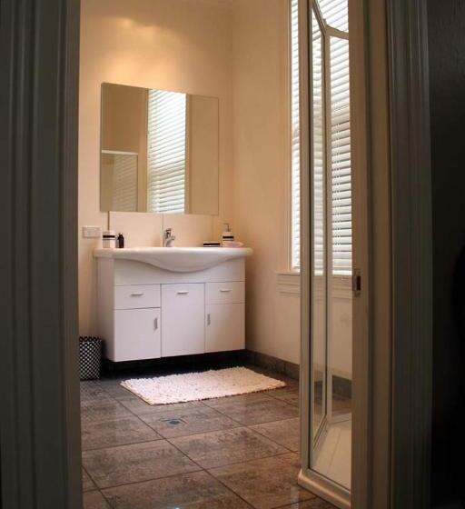 اتاق لوکس با تخت بزرگ, Nelson Heights Bed & Breakfast