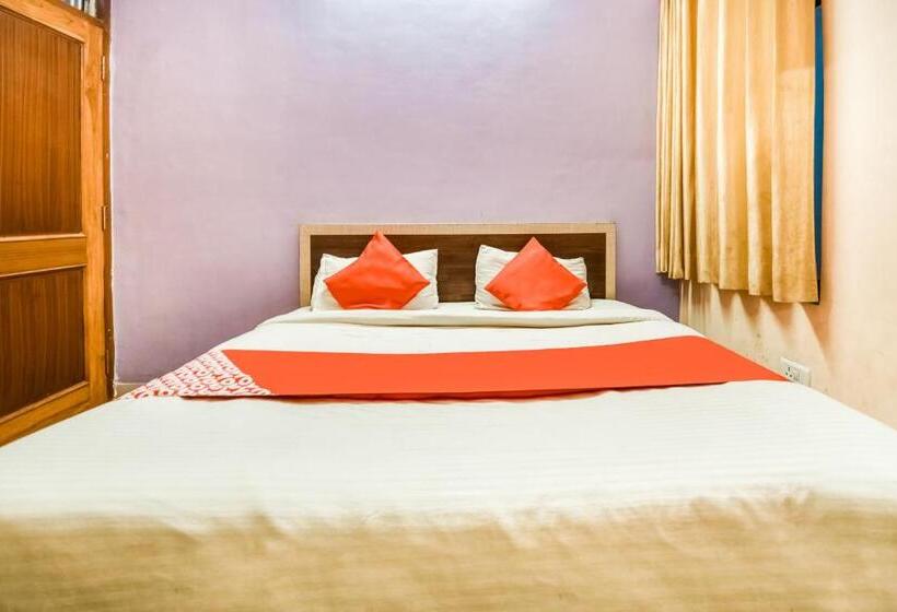 اتاق کلاسیک سه تخته, Oyo Flagship Hotel Ganesham