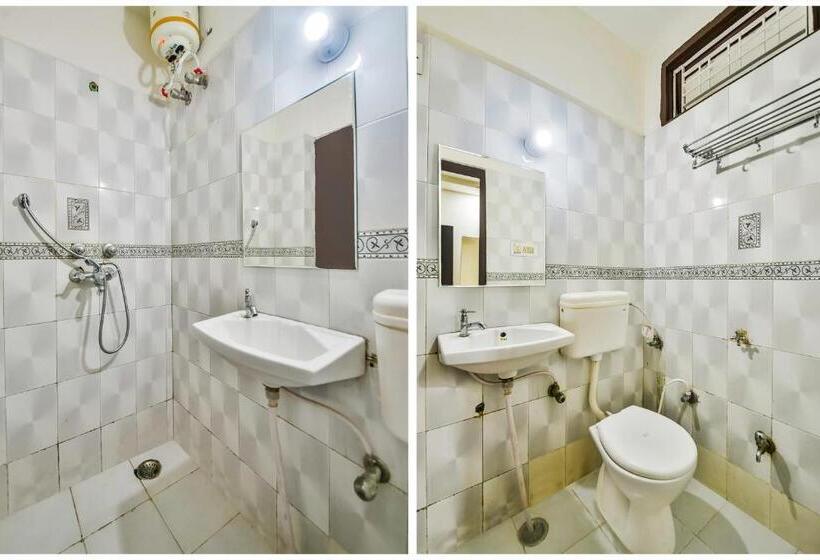اتاق کلاسیک سه تخته, Oyo Hotel Tirupati Residency
