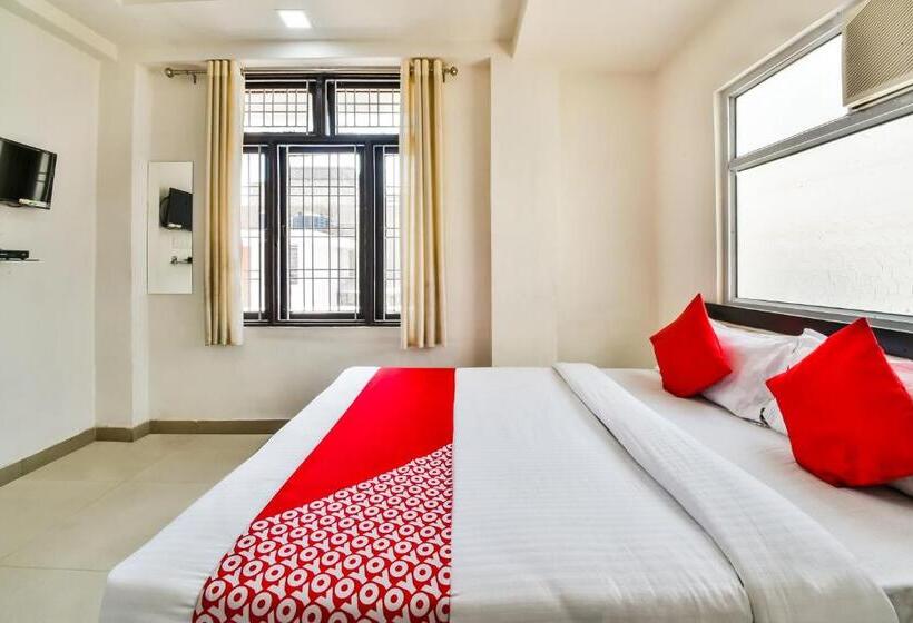 اتاق کلاسیک سه تخته, Oyo Hotel Tirupati Residency