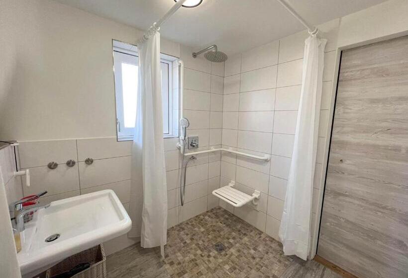 اتاق استاندارد چهار تخته, Kapitaenshaus Lassen Zimmer Atlantis