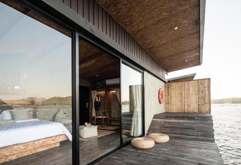 اتاق استاندارد با چشم‌انداز دریاچه, Z9 Resort