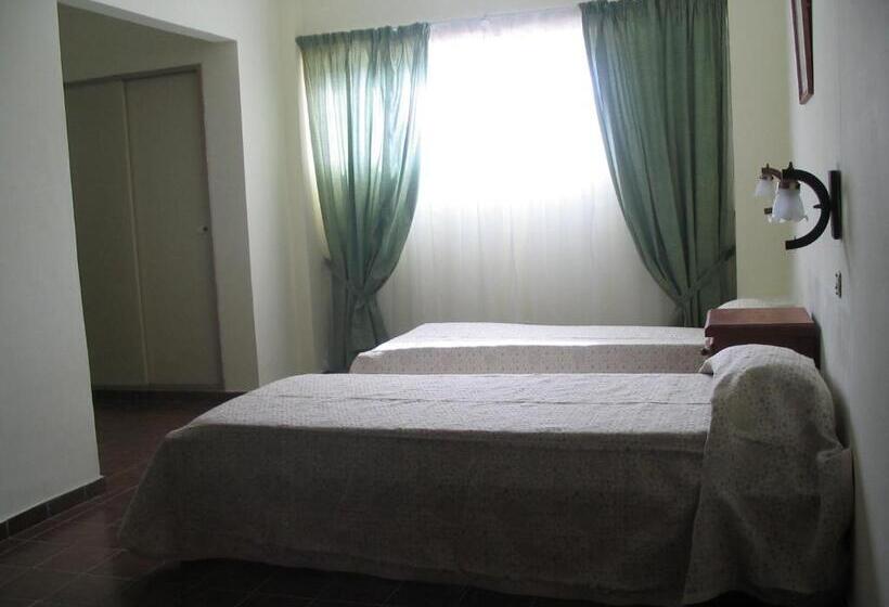 اتاق دوبلکس, Amari Suites