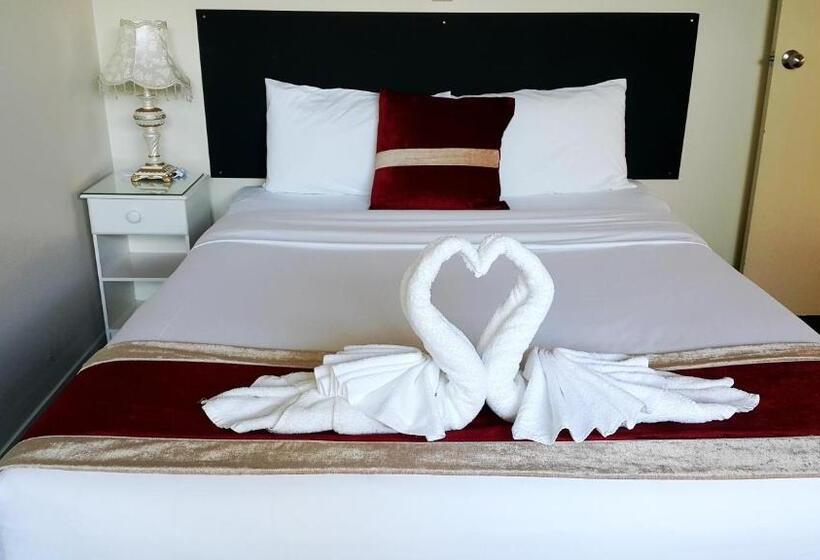 سوئیت دلوکس 2 خوابه, Aurora City Suites Motel