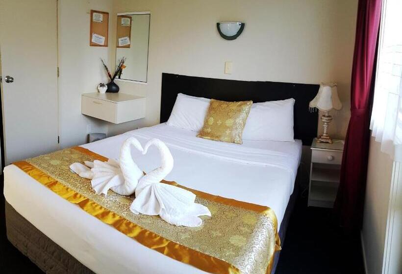 سوئیت دلوکس 2 خوابه, Aurora City Suites Motel
