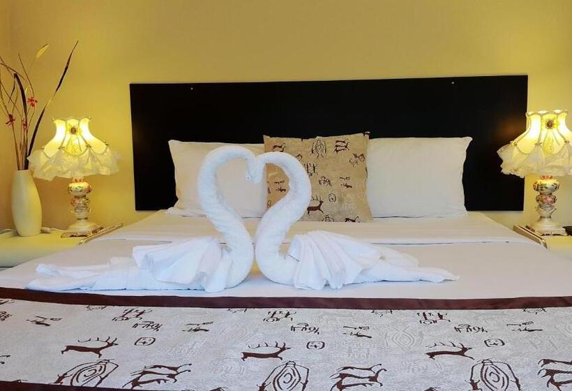 سوئیت 2 خوابه, Aurora City Suites Motel